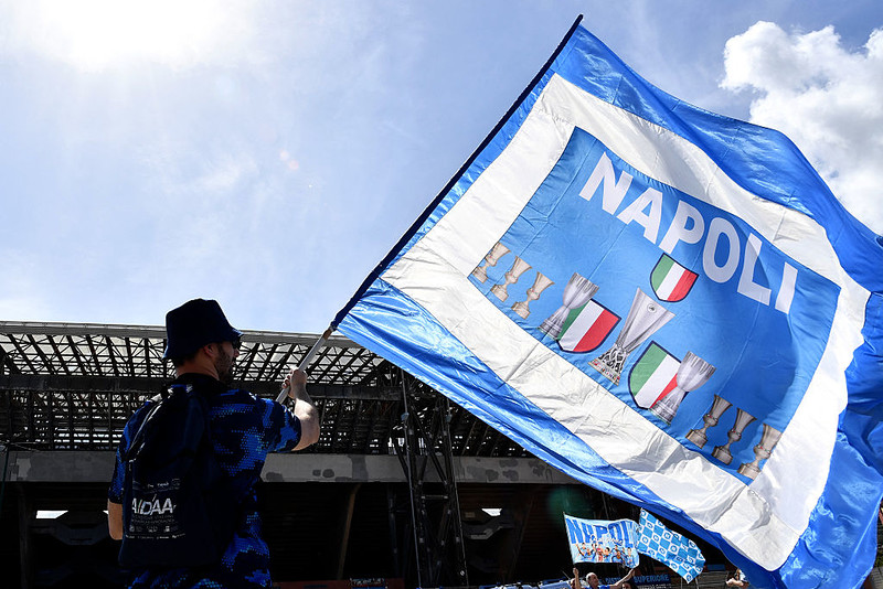 Piłkarska Liga Mistrzów: 230 kibiców Napoli zostało zatrzymanych przez policję w Eindhoven