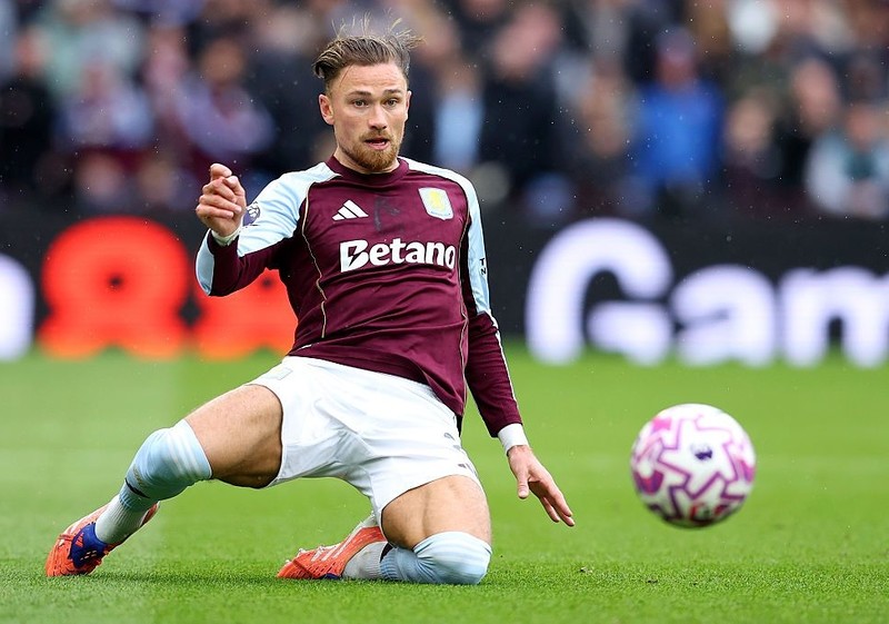 Gol Casha w wygranym meczu z Manchesterem City