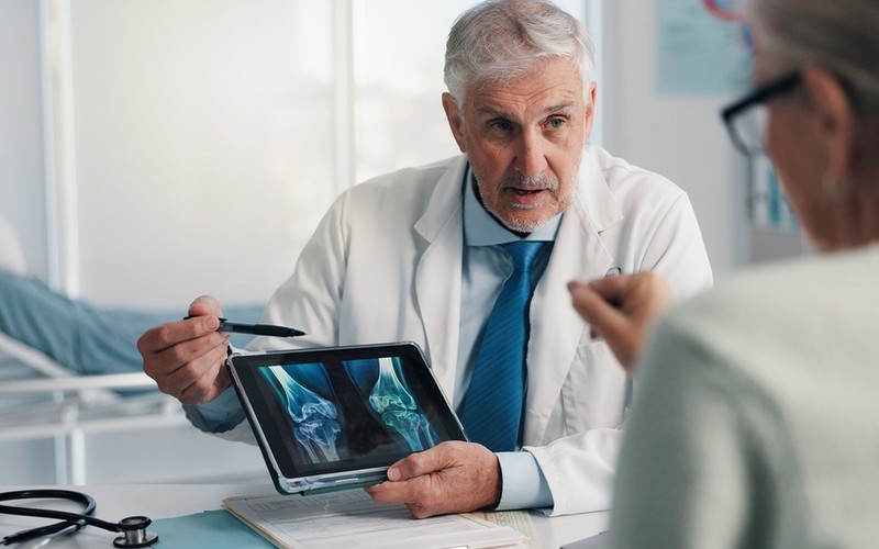 Królowa Camilla zachęca do sprawdzania zdrowia kości. Ruszyła specjalna kampania