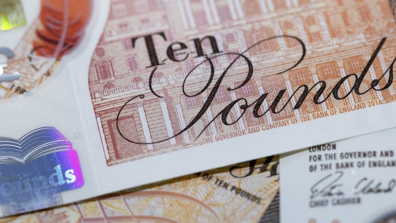 UK: Miliony osób na zasiłkach otrzymają "premię świąteczną" 