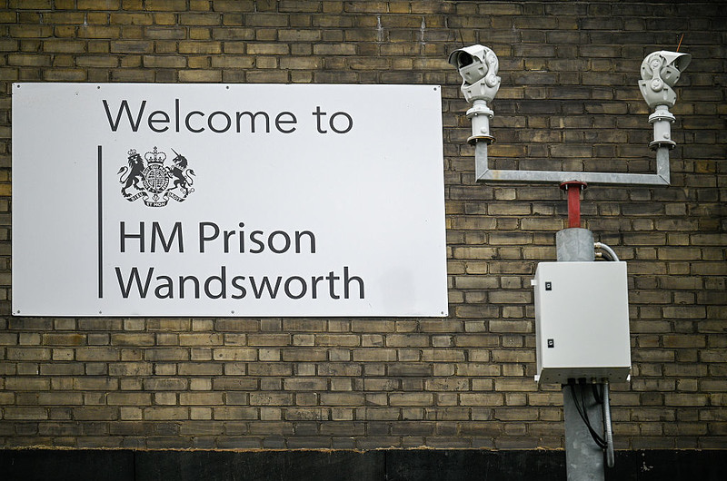 Drugi więzień omyłkowo wypuszczony z brytyjskiego więzienia. Londyńska policja prowadzi obławę