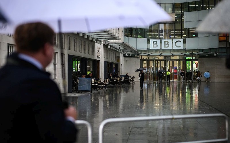 Prezes BBC mówi o "błędzie", Trump żąda przeprosin lub 1 mld dolarów odszkodowania