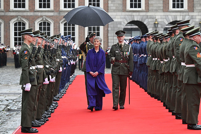 Irlandia oficjalnie ma nową prezydentkę. Catherine Connolly objęła urząd