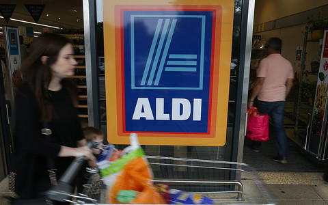 Aldi pulls eggs from German stores over fipronil poison fear
