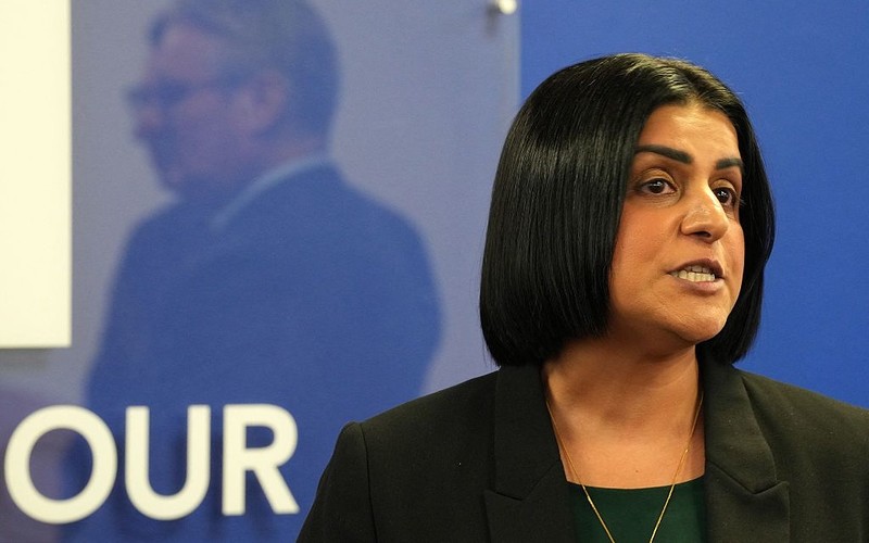 Home Office zaostrza politykę migracyjną. Legalny pobyt będzie możliwy dopiero po 20 latach 