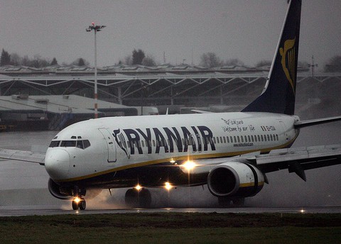 Ryanair passengers 'vomited' in severe turbulence