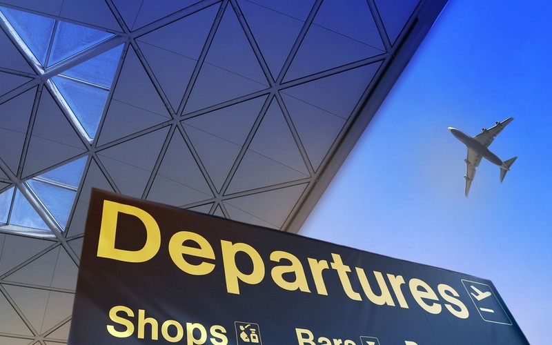 Wielki exodus mieszkańców UK: 257 000 Brytyjczyków opuściło kraj w zeszłym roku