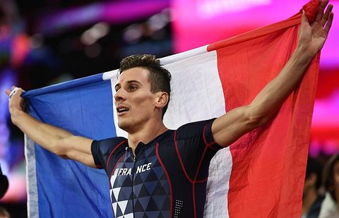 Pierre-Ambroise Bosse proves the 800 metres boss in London