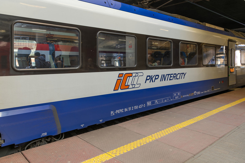 Duża zmiana w PKP Intercity. Bilety na ekspresy dostępne z 4-miesięcznym wyprzedzeniem