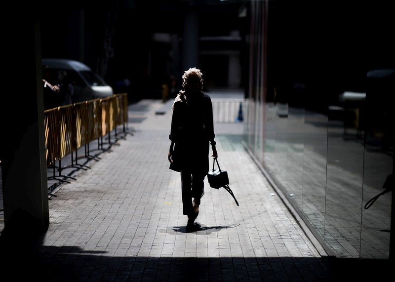 UK: Połowa kobiet nie wybierze się na świąteczne przyjęcia z obawy o bezpieczeństwo