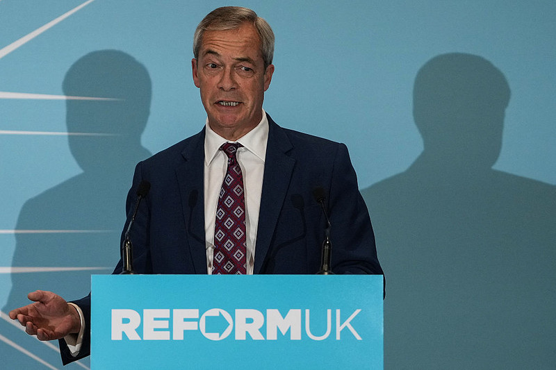 Farage miał oznajmić donatorom swojej partii Reform UK, że dąży do porozumienia z torysami