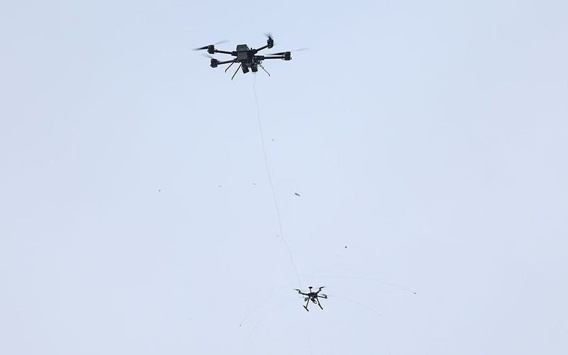 Irlandia: Załoga okrętu zauważyła drony w pobliżu trasy lotu Zełenskiego 