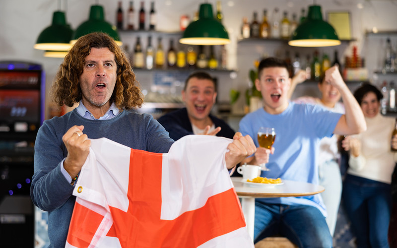 Puby w Anglii i Walii mogą być otwarte dłużej podczas mundialu w przyszłym roku