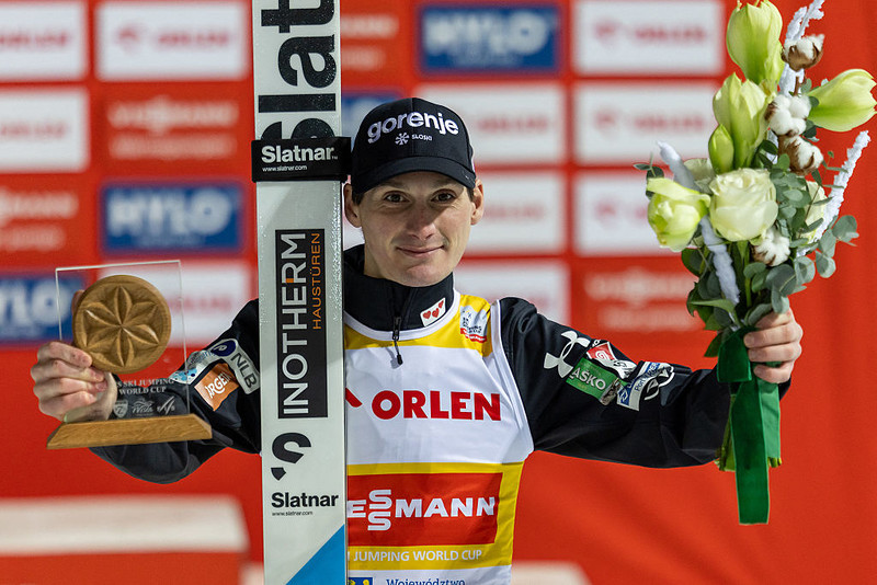 PŚ w skokach: Tomasiak piąty w Wiśle, wygrał Słoweniec Prevc