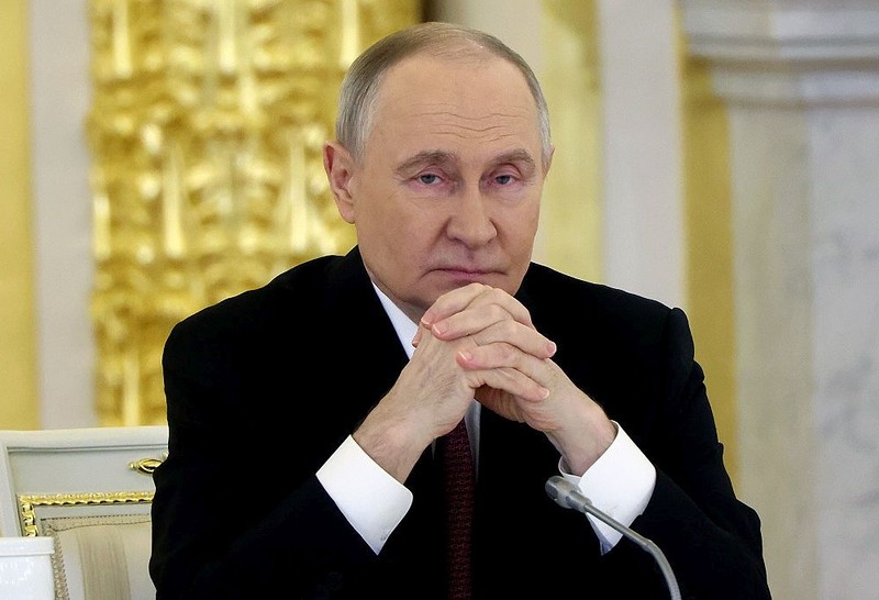 "Financial Times": Hybrydowa wojna Rosji wystawia Europę, w tym Polskę, na próbę