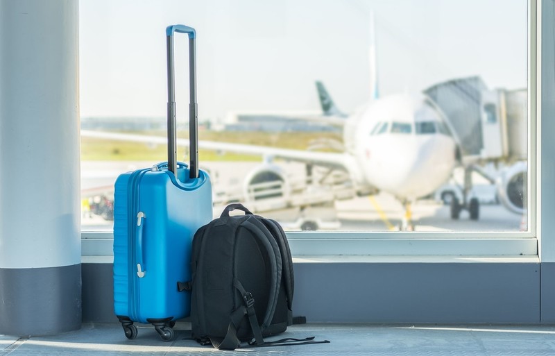 Badanie: Tanie linie lotnicze często nie oferują najniższych reklamowanych opłat za bagaż podręczny