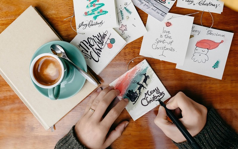 UK: Poczta ogłasza ostateczne terminy wysyłki kartek i prezentów świątecznych