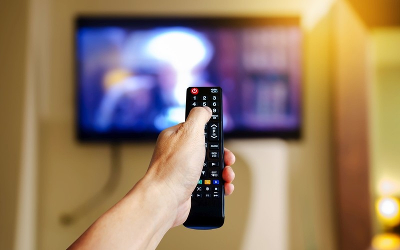 Brytyjski rząd rozważa wprowadzenie bezpłatnego abonamentu TV dla osób pobierających zasiłki