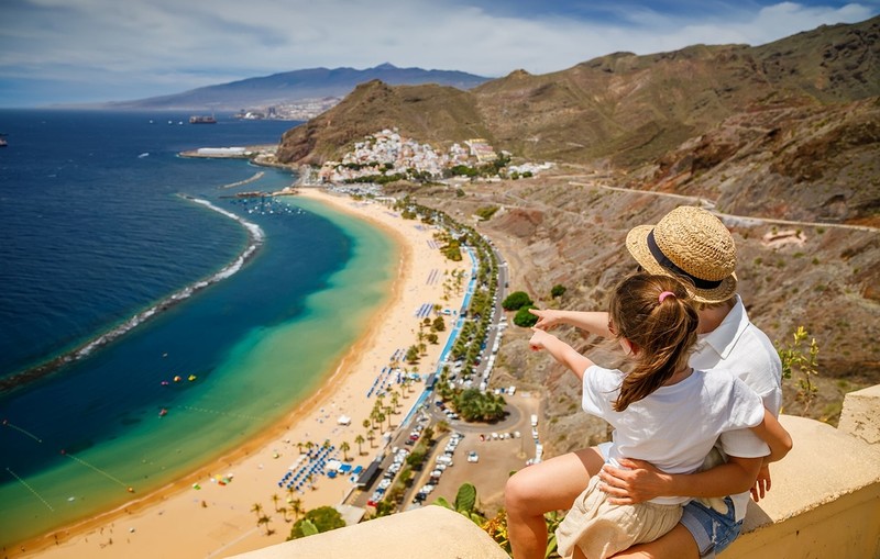 Teneryfa, Lanzarote, Włochy i Francja na "liście zakazu podróży"