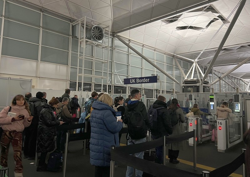 Polacy z podwójnym obywatelstwem muszą uważać. Na mocy nowych przepisów mogą nie wjechać do UK