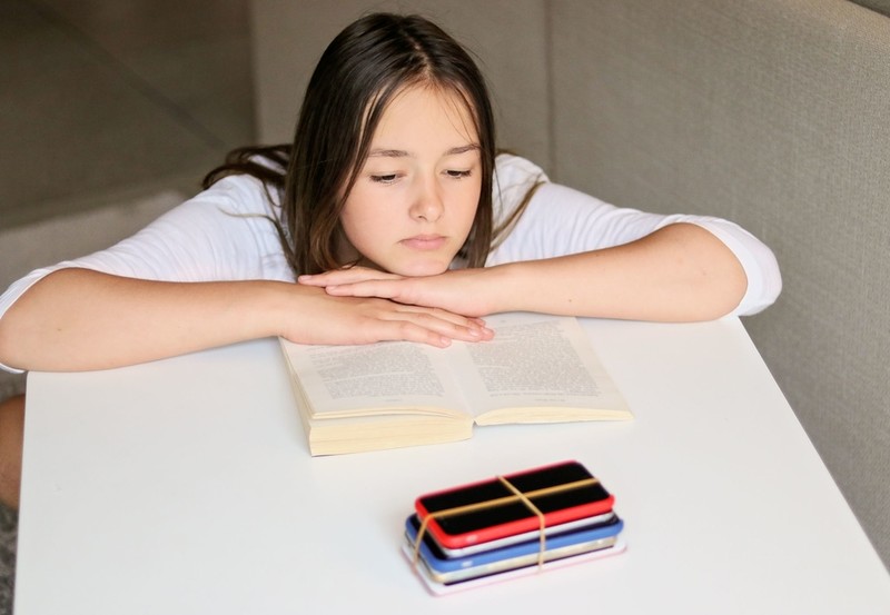 Australia: Platformy społecznościowe zablokowały dotąd 4,7 mln kont nieletnich