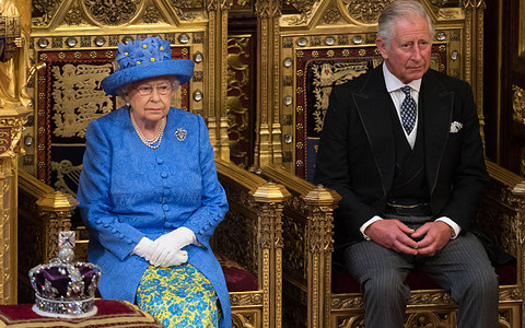 Queen reportedly planning on abdicating in 2021 with Prince Charles becoming King