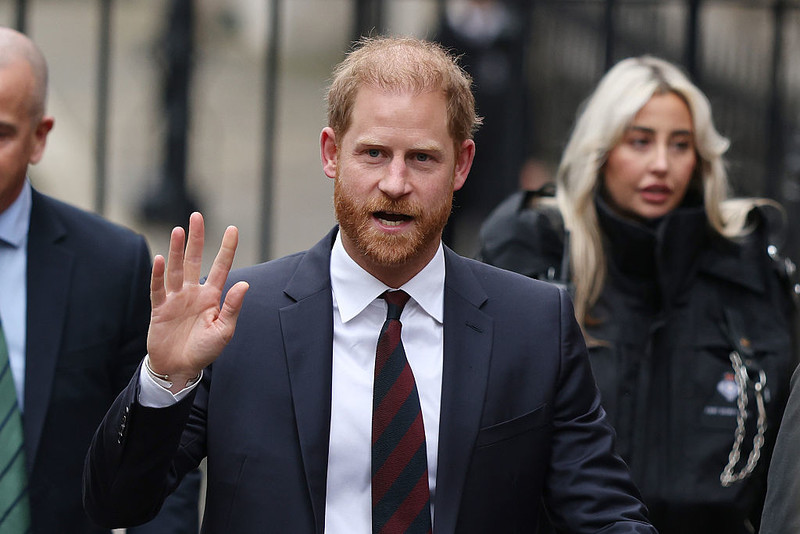 Książę Harry przed sądem: Życie Meghan było "koszmarem" przez brytyjską prasę