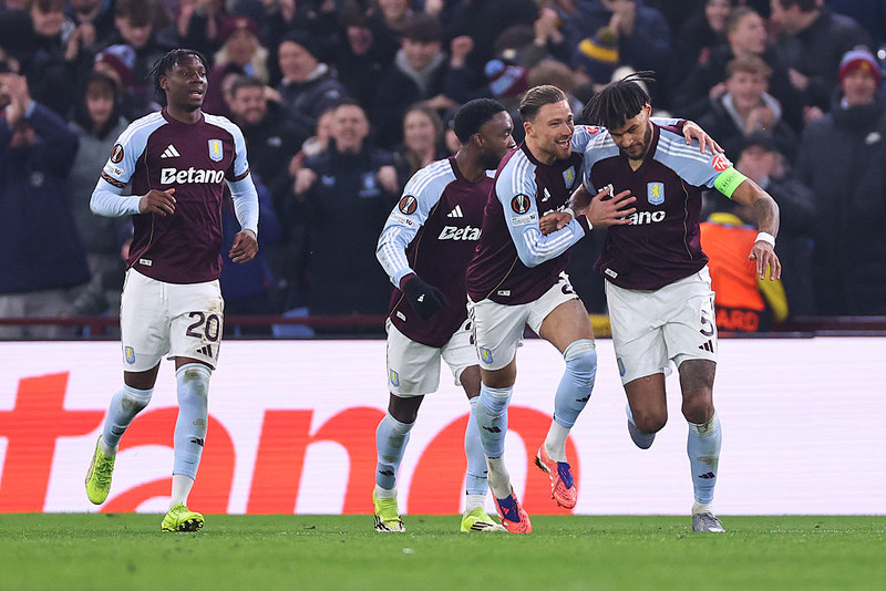 Piłkarska Liga Europy: Lyon i Aston Villa najlepsze w fazie zasadniczej, gol Ziółkowskiego