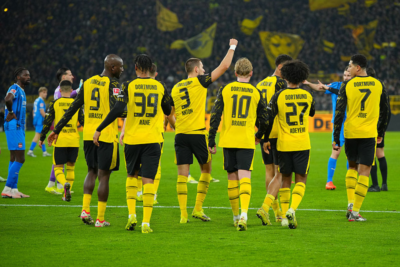 Borussia Dortmund zmniejsza stratę do Bayernu