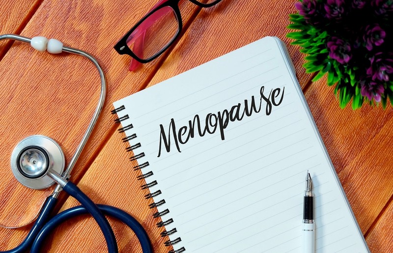 Badanie: Prawie dwie trzecie kobiet 50+ w UK zmaga się z problemami psychicznymi w okresie menopauzy