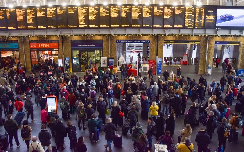 Najniebezpieczniejsze stacje kolejowe w Wielkiej Brytanii. Przodują londyńskie