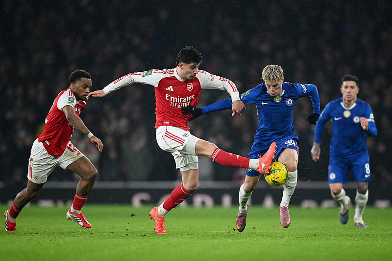 Puchar Ligi w Anglii: Arsenal pierwszym finalistą po wyeliminowaniu Chelsea