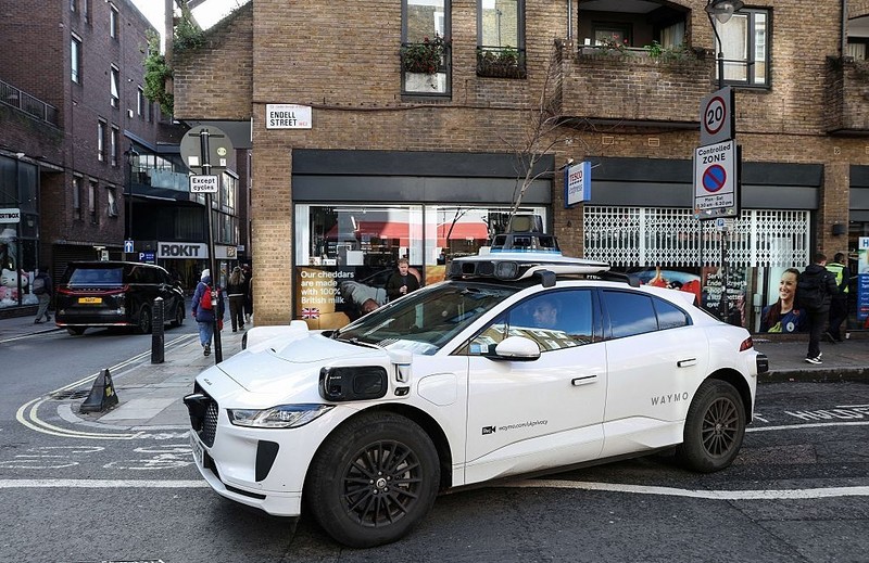 Autonomiczne taksówki w Londynie pojawią się już w tym roku. Co budzi największe obawy?