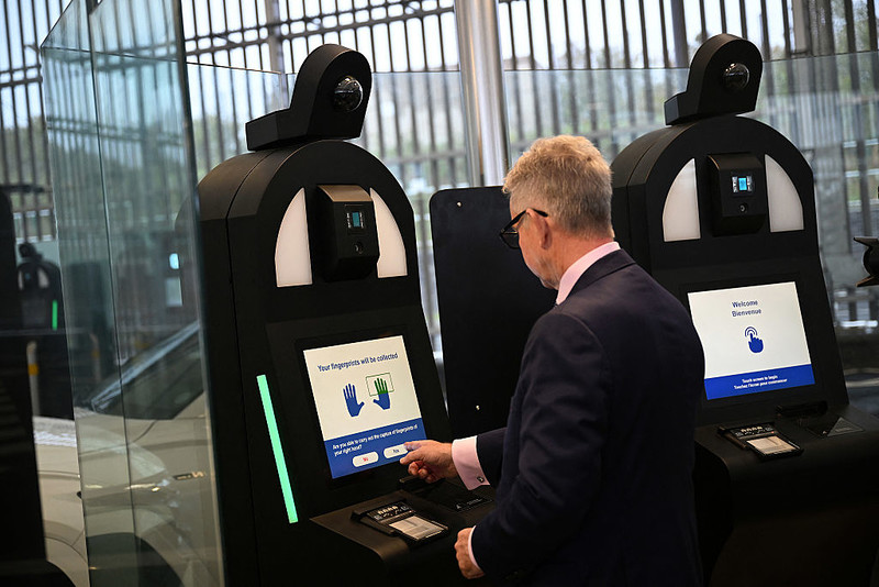 Rosną obawy brytyjskiej branży turystycznej przed chaosem na granicach z UE. Chodzi o system EES 