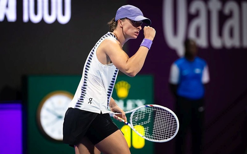 Turniej WTA w Dausze: Świątek w ćwierćfinale 
