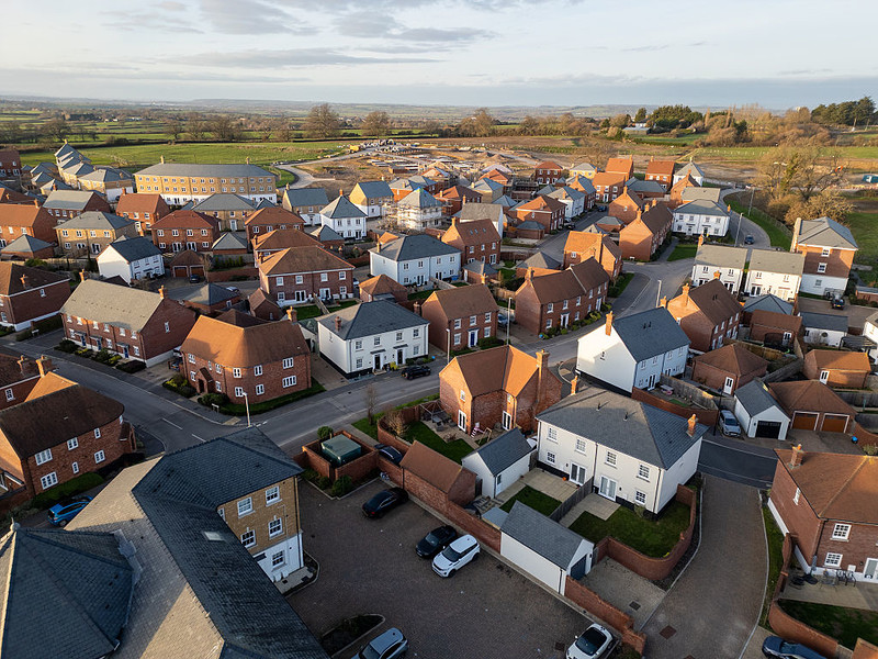 Rynek nieruchomości w Anglii i Walii wykazuje pierwsze oznaki ożywienia