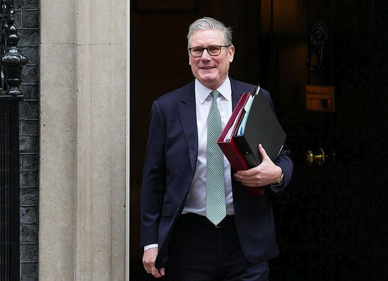 Sondaż: 52 proc. Brytyjczyków uważa, że premier Starmer powinien ustąpić