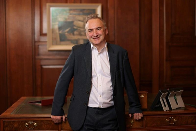 UK: Starmer zwalnia sekretarza gabinetu w ramach czystki po skandalu z Mandelsonem