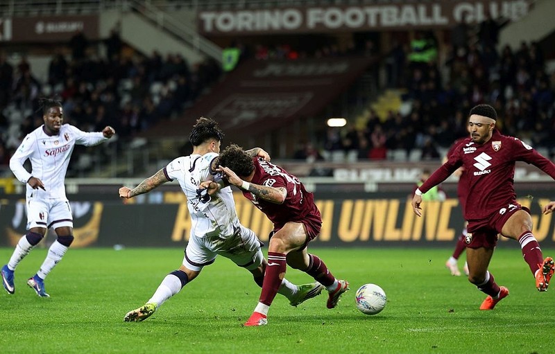 Serie A: Victory for Skorupski's Bologna, draw for Napoli against Ziółkowski's Roma