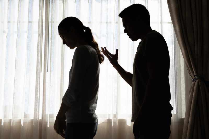 Dane o skali samobójstw kobiet w UK, których podłożem była przemoc domowa, są zaniżane