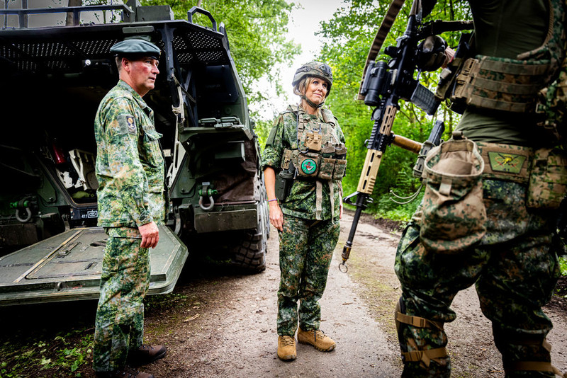 Holandia: "Efekt królowej Maksymy" – 30 proc. więcej zgłoszeń do rezerwy sił zbrojnych