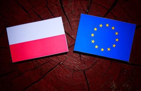 "Sueddeutsche Zeitung": Rząd w Warszawie chce "deeuropeizacji" Polski