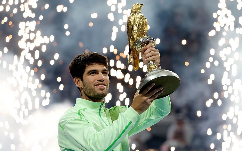 Turnieje ATP i WTA: Alcaraz zwycięzcą turnieju w Dausze, Pegula wygrała w Dubaju