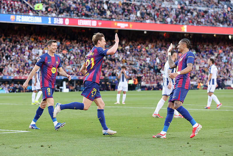 Barcelona wygrała z Levante, Lewandowski bez gola