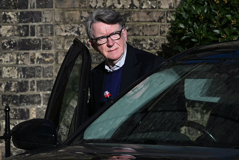 Peter Mandelson, były ambasador UK w USA zwolniony za kaucją po aresztowaniu