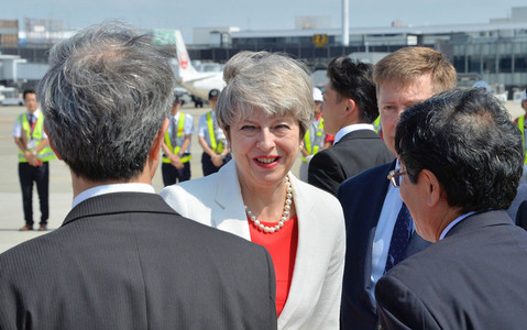 Theresa May wzywa Chiny, by bardziej naciskały na Koreę Północną