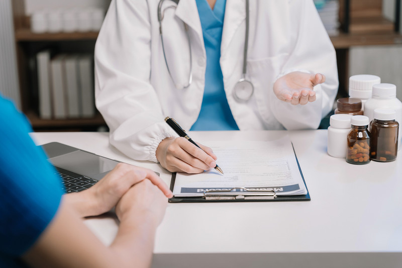 Połowa chorych w UK nie zgłasza się do lekarzy. Nowe dane o sytuacji w NHS