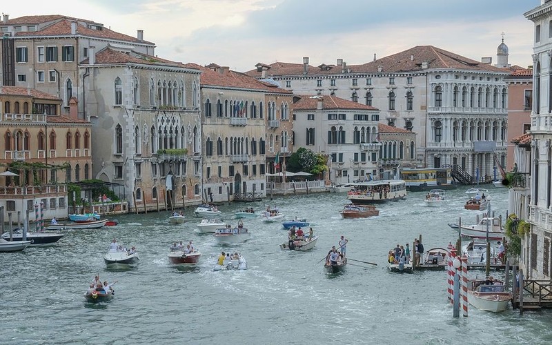 W Wenecji wraca wymóg opłaty za wjazd do miasta w szczycie sezonu turystycznego