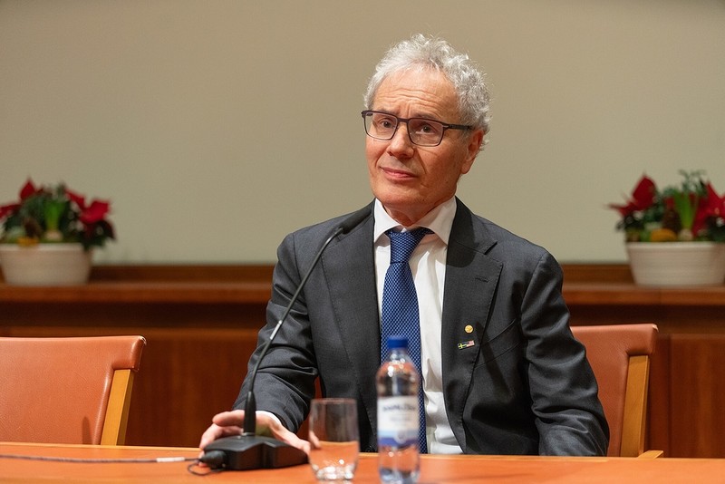 Noblista prof. Victor Ambros stara się o polskie obywatelstwo