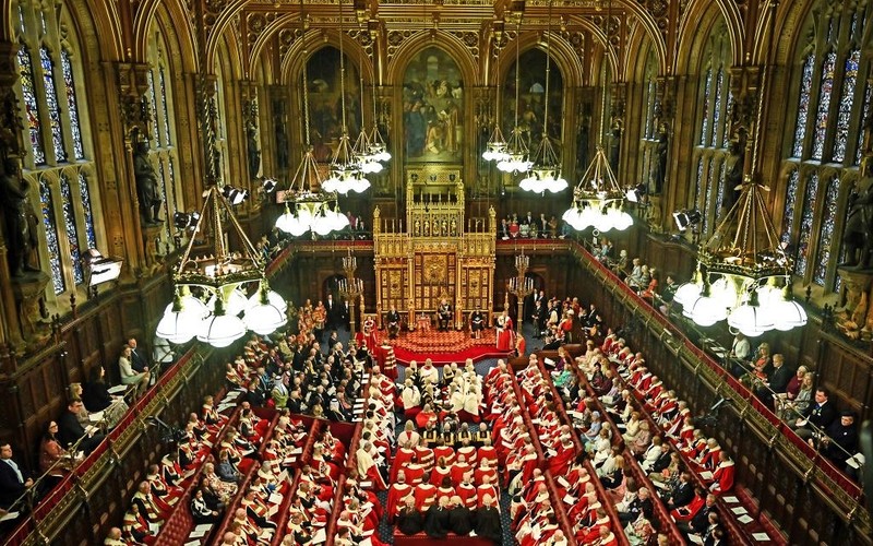 Historyczna zmiana w Izbie Lordów. Po kilkuset latach znikną parowie dziedziczni